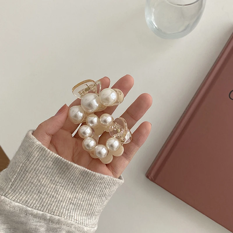Girls Hair Claw Chic Barrettes Mini Round Pearl Hair Clips for Women Claw Crab Hairpins Sweet Styling Fashion Hair Accessories
Girls Hair Claw Chic Barrettes Mini Round Pearl Hair Clips for Women Claw Crab Hairpins Sweet Styling Fashion Hair Accessories