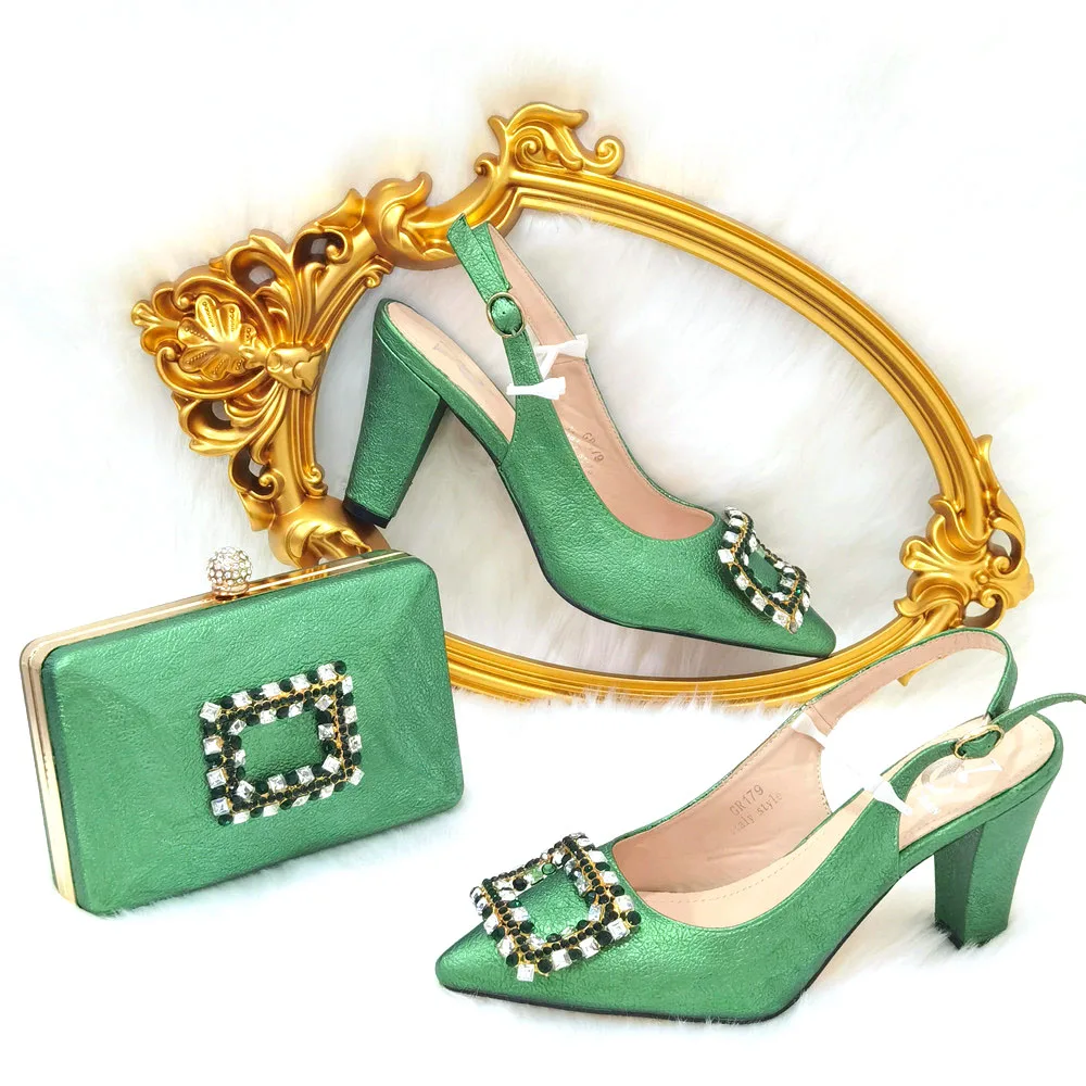 Новое поступление 2022, зеленый комплект женских итальянских обуви и сумок, украшенные стразы, Итальянская обувь с сумкой для матча для вечер...
Новое поступление 2022, зеленый комплект женских итальянских обуви и сумок, украшенные стразы, Итальянская обувь с сумкой для матча для вечер...