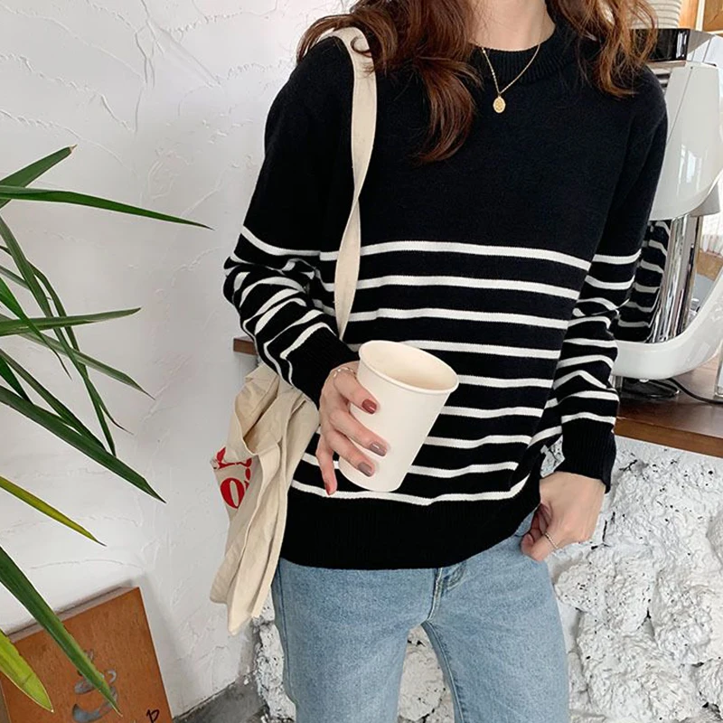 Rimocy Korean Style Striped Sweater Woman All Match Long Sleeve Knit Pullover Women Autumn Winter Basic O Neck Bottoming Shirt
Rimocy Korean Style Striped Sweater Woman All Match Long Sleeve Knit Pullover Women Autumn Winter Basic O Neck Bottoming Shirt