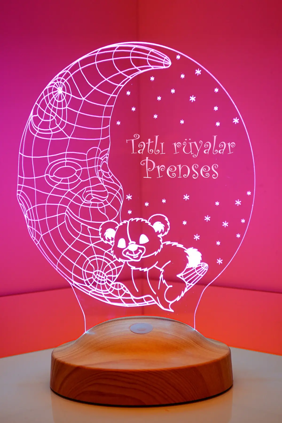 Светодиодная лампа с 3d-шарами и сердцами 
Светодиодная лампа с 3d-шарами и сердцами