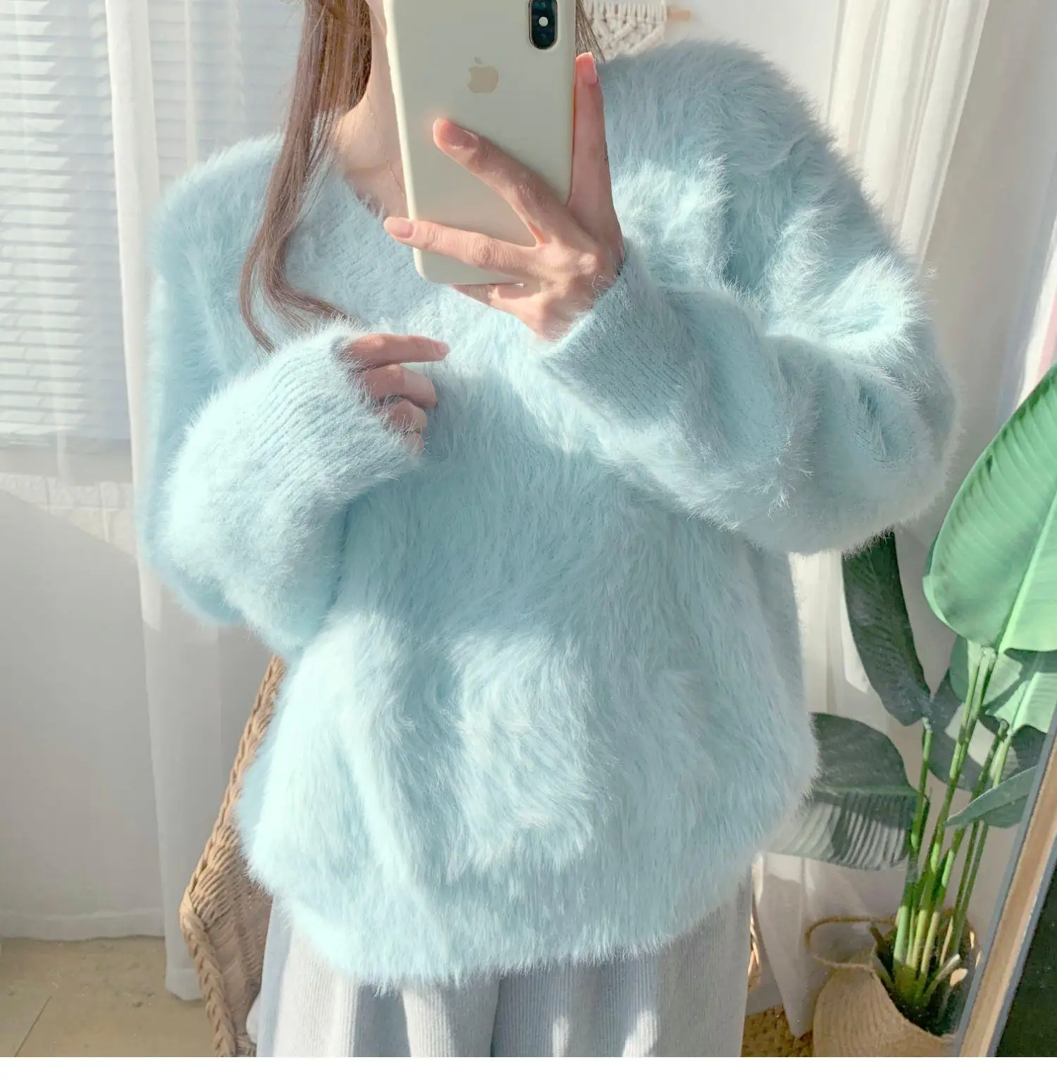 Casual Sweet Wind Autumn Winter Sweater Women's Solid Color V-neck Pullover Loose Long Sleeve Mink Like Wool Knitting Top
Casual Sweet Wind Autumn Winter Sweater Women's Solid Color V-neck Pullover Loose Long Sleeve Mink Like Wool Knitting Top