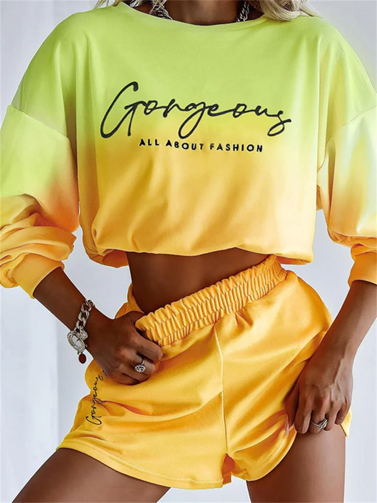 Костюм женский трикотажный из двух предметов, с длинным рукавом и шортами
Костюм женский трикотажный из двух предметов, с длинным рукавом и шортами