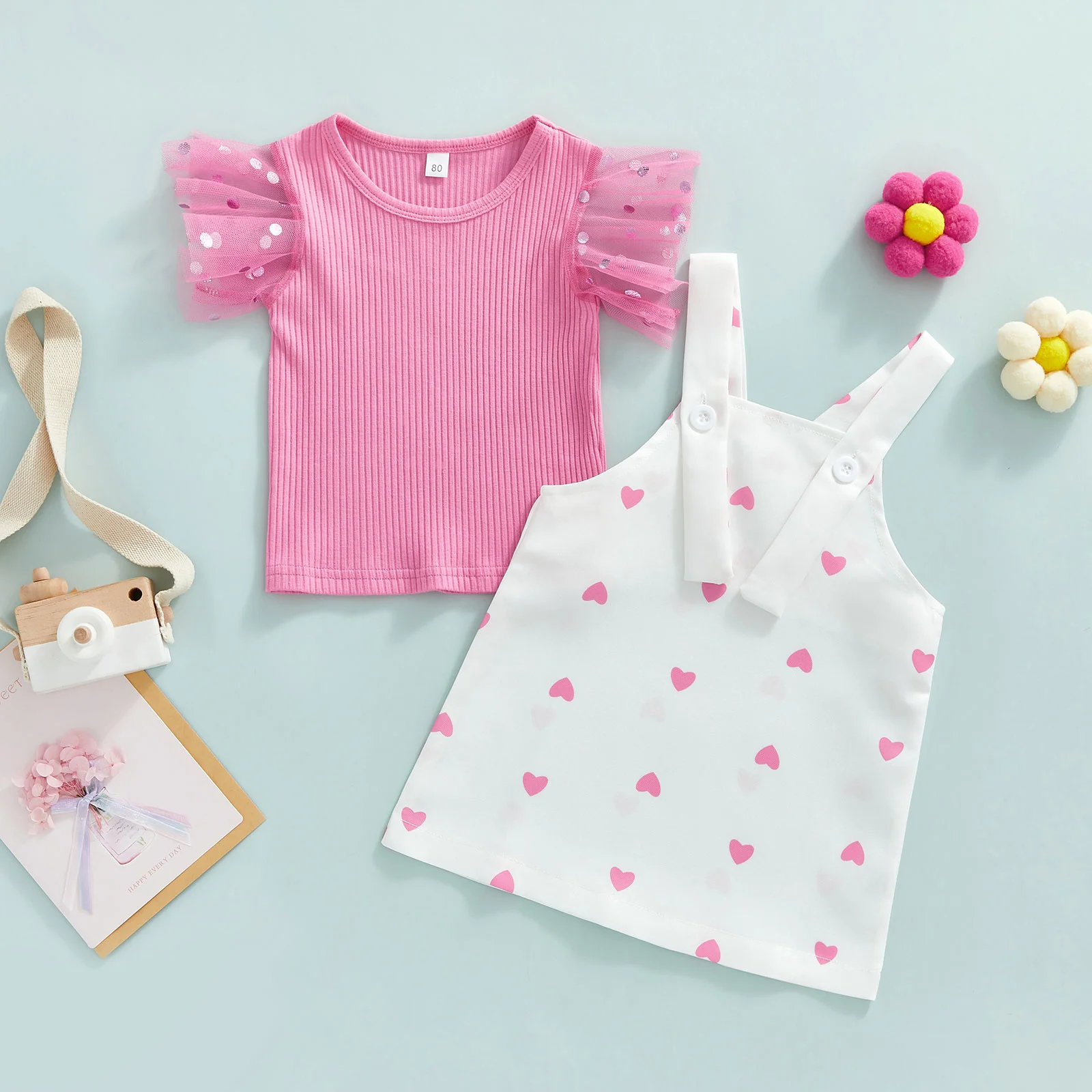 Toddler Kid Girls Clothes Set Sequins Mesh Sleeve Ribbed Knit T-shirt with Love-heart Printed Suspender Overalls Dress
Toddler Kid Girls Clothes Set Sequins Mesh Sleeve Ribbed Knit T-shirt with Love-heart Printed Suspender Overalls Dress