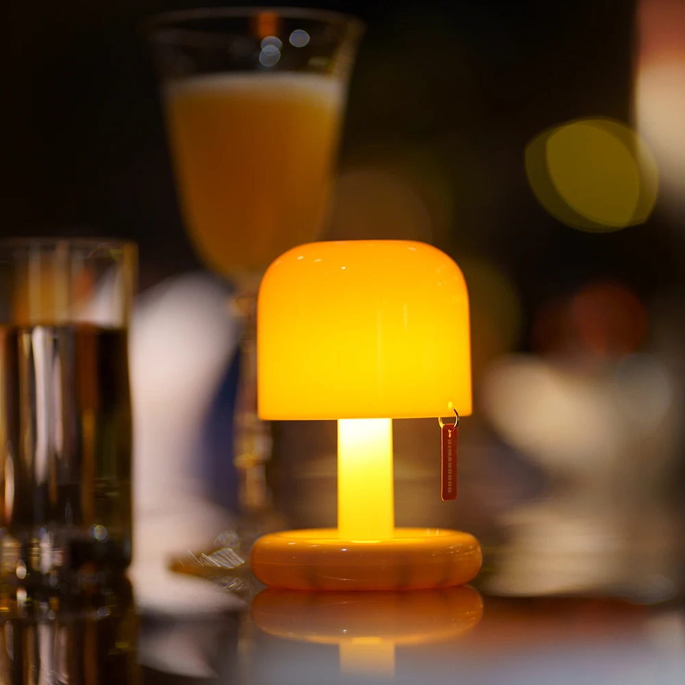 Mini Desktop LED Sunset Night Lamp Creative USB Rechargeable Mushroom Table Lamp for Coffee Bar Home Decor Hotel Bedroom
Mini Desktop LED Sunset Night Lamp Creative USB Rechargeable Mushroom Table Lamp for Coffee Bar Home Decor Hotel Bedroom