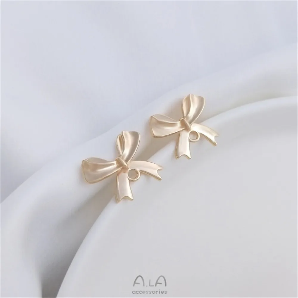S925 silver needle butterfly band Earrings 14K gold-plated DIY handmade earrings accessories plated with real gold
S925 silver needle butterfly band Earrings 14K gold-plated DIY handmade earrings accessories plated with real gold
