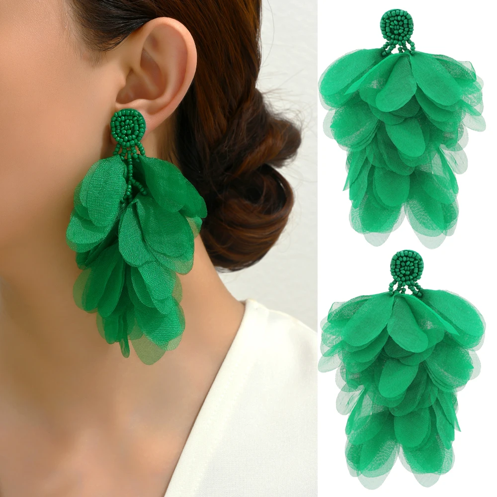 

Green Flower Petal Elegant Beaded Charm Decor Piercing Dangle Earrings For Women Trend Luxury Design Wedding Party Jewelry Gift