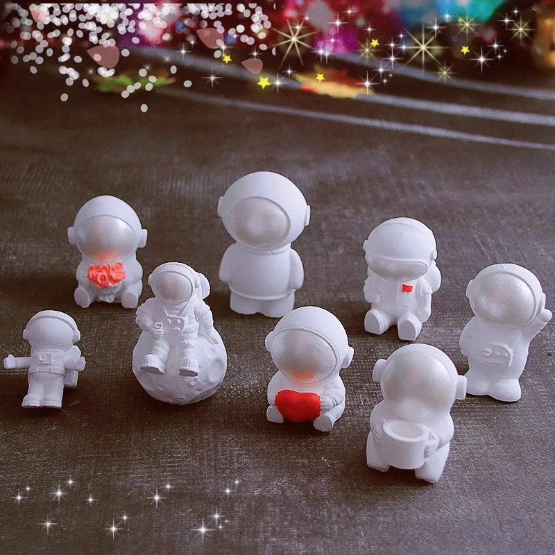 Three-dimensional Astronaut Moon Silicone Mold Space Planet Gypsum Aromatherapy Candle Molds Cement Ornaments Candle Making
Three-dimensional Astronaut Moon Silicone Mold Space Planet Gypsum Aromatherapy Candle Molds Cement Ornaments Candle Making