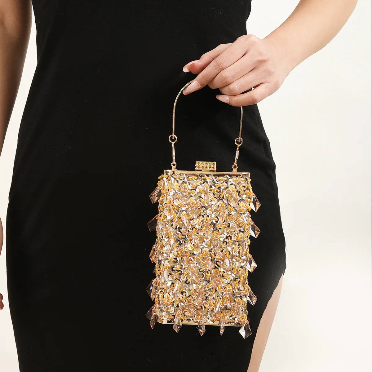 Spot 2022 New European and American Embroidery Beaded Dinner Bag Heavy Industry Banquet Dress Clutch Evening Bag
Spot 2022 New European and American Embroidery Beaded Dinner Bag Heavy Industry Banquet Dress Clutch Evening Bag