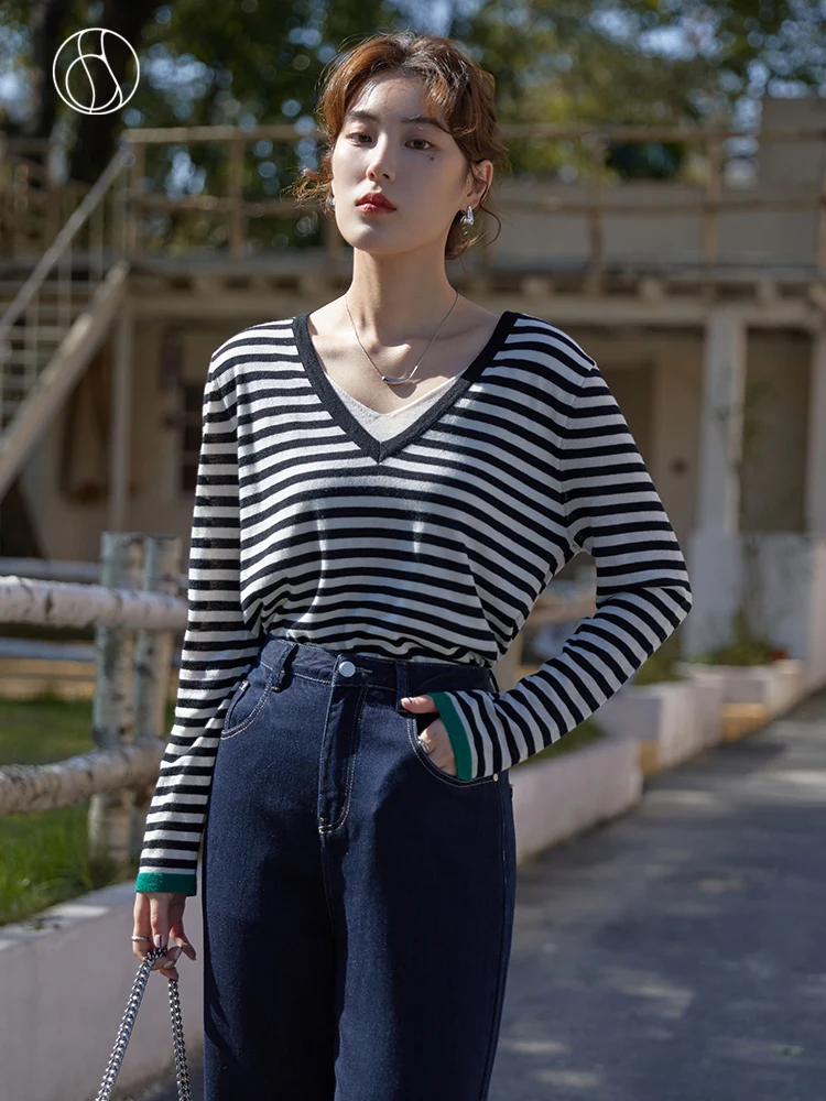 DUSHU Slightly Fat Lady V-Neck Full Regular Sleeve Pullovers Dake Two Stripe Sweatshirts Office Lady Spring Straight Tops
DUSHU Slightly Fat Lady V-Neck Full Regular Sleeve Pullovers Dake Two Stripe Sweatshirts Office Lady Spring Straight Tops