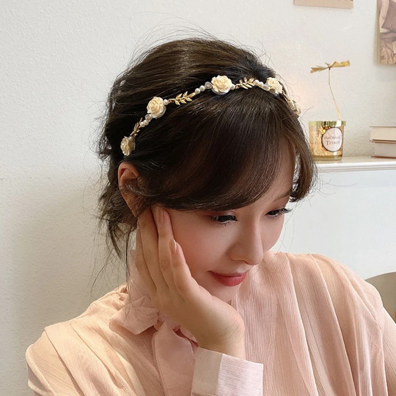 Ladies Elegant Rose Vine Headband Hair Accessories Headdress Girls Vintage Metal Flower Pearl Red White Rose Tiara Hairbands
Ladies Elegant Rose Vine Headband Hair Accessories Headdress Girls Vintage Metal Flower Pearl Red White Rose Tiara Hairbands