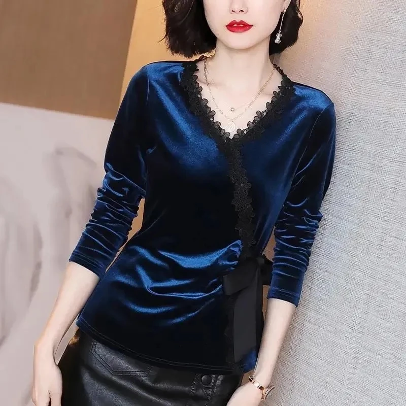 Gold Velvet Tops Women's 2022 Spring Autumn New Fashion V-neck Slim Retro All-match Long-sleeved Bottoming Shirts Women Blouses
Gold Velvet Tops Women's 2022 Spring Autumn New Fashion V-neck Slim Retro All-match Long-sleeved Bottoming Shirts Women Blouses