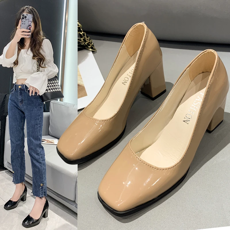 DOGHC Square Toe Thick Heel 2022 Spring and Autumn New Patent Leather Sweet and Elegant Casual Blue Sandals Ladies High Heels
DOGHC Square Toe Thick Heel 2022 Spring and Autumn New Patent Leather Sweet and Elegant Casual Blue Sandals Ladies High Heels