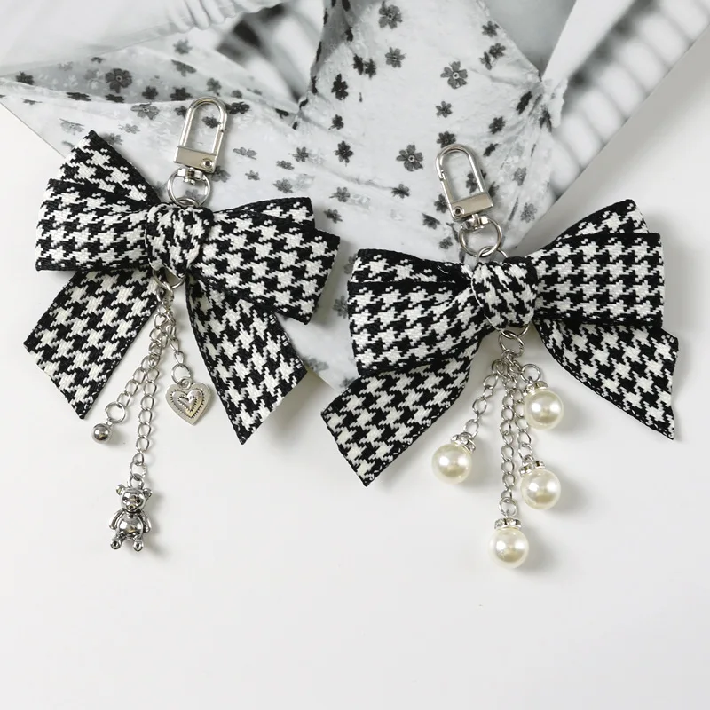 Cute DIY Braided Ribbon Bow Diamond Keychain Accessories Black and White Plaid Bear Pendant Wallet Key Chain Ring Pendant YS199
Cute DIY Braided Ribbon Bow Diamond Keychain Accessories Black and White Plaid Bear Pendant Wallet Key Chain Ring Pendant YS199