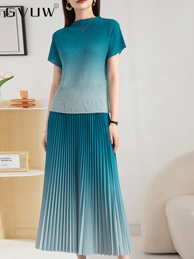 GVUW Gradient Pleated Two Piece Sets Women 2023 Spring New Short Sleeve Top Elastic Waist Skirt Female Casual Clothing 17J0032
GVUW Gradient Pleated Two Piece Sets Women 2023 Spring New Short Sleeve Top Elastic Waist Skirt Female Casual Clothing 17J0032