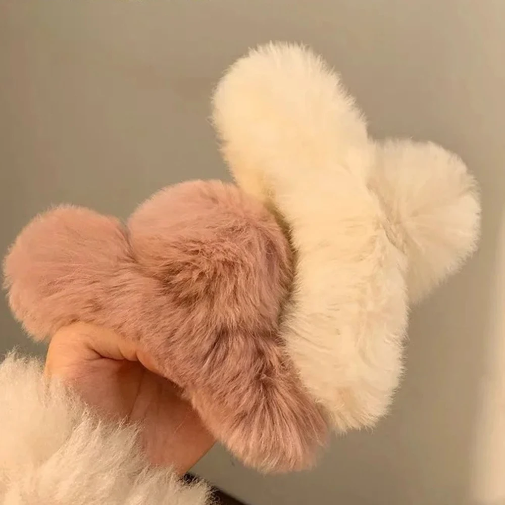 Haimeikang Women Big Hairpin Back Head Temperament Clip Hair Claws Hairpins New Cute Plush Winter Hair Crab Clips Accessories
Haimeikang Women Big Hairpin Back Head Temperament Clip Hair Claws Hairpins New Cute Plush Winter Hair Crab Clips Accessories