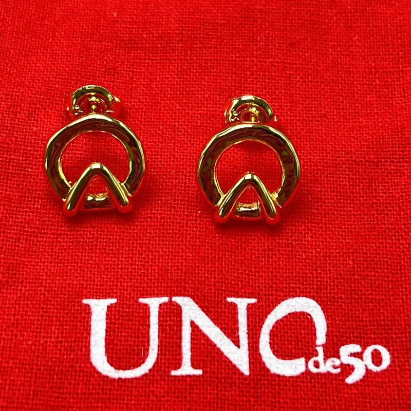 2023 UNOde50 Hot Sale in Europe and America Simple and Creative Geometric Women's Earrings Romantic Jewelry Gift Bag with Bag
2023 UNOde50 Hot Sale in Europe and America Simple and Creative Geometric Women's Earrings Romantic Jewelry Gift Bag with Bag