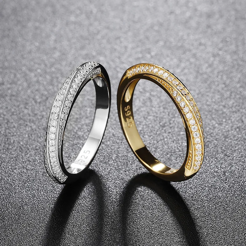 0.52ct Iced Moissanite Mobius Eternity Ring Wedding Band 14K Gold Plated Lab Diamond Women Engagement Ring 925 Sterling Silver
0.52ct Iced Moissanite Mobius Eternity Ring Wedding Band 14K Gold Plated Lab Diamond Women Engagement Ring 925 Sterling Silver