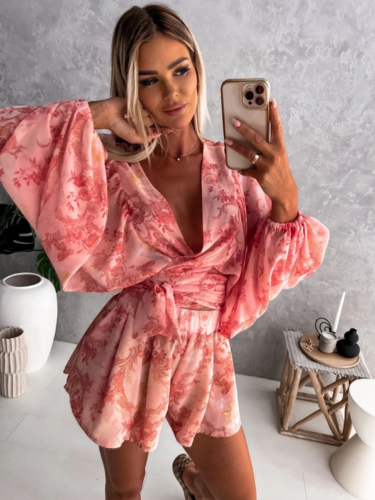 Sexy Deep V Neck Set For Women Summer Casual Boho Beach Vacation Outfit Fashion Print Lantern Sleeve Top + Shorts 2 Piece Sets
Sexy Deep V Neck Set For Women Summer Casual Boho Beach Vacation Outfit Fashion Print Lantern Sleeve Top + Shorts 2 Piece Sets