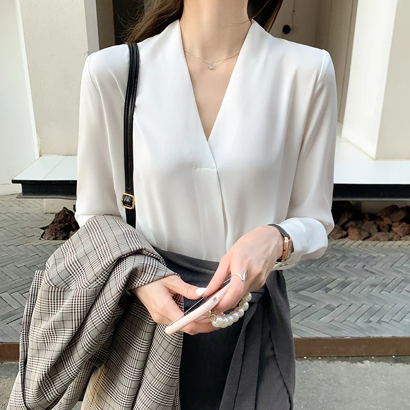 Chiffon Women's Blouse Casual V-neck Girl's Shirt Spring Fashion Long Sleeve Top Solid Summer Korean Style Female Clothing
Chiffon Women's Blouse Casual V-neck Girl's Shirt Spring Fashion Long Sleeve Top Solid Summer Korean Style Female Clothing