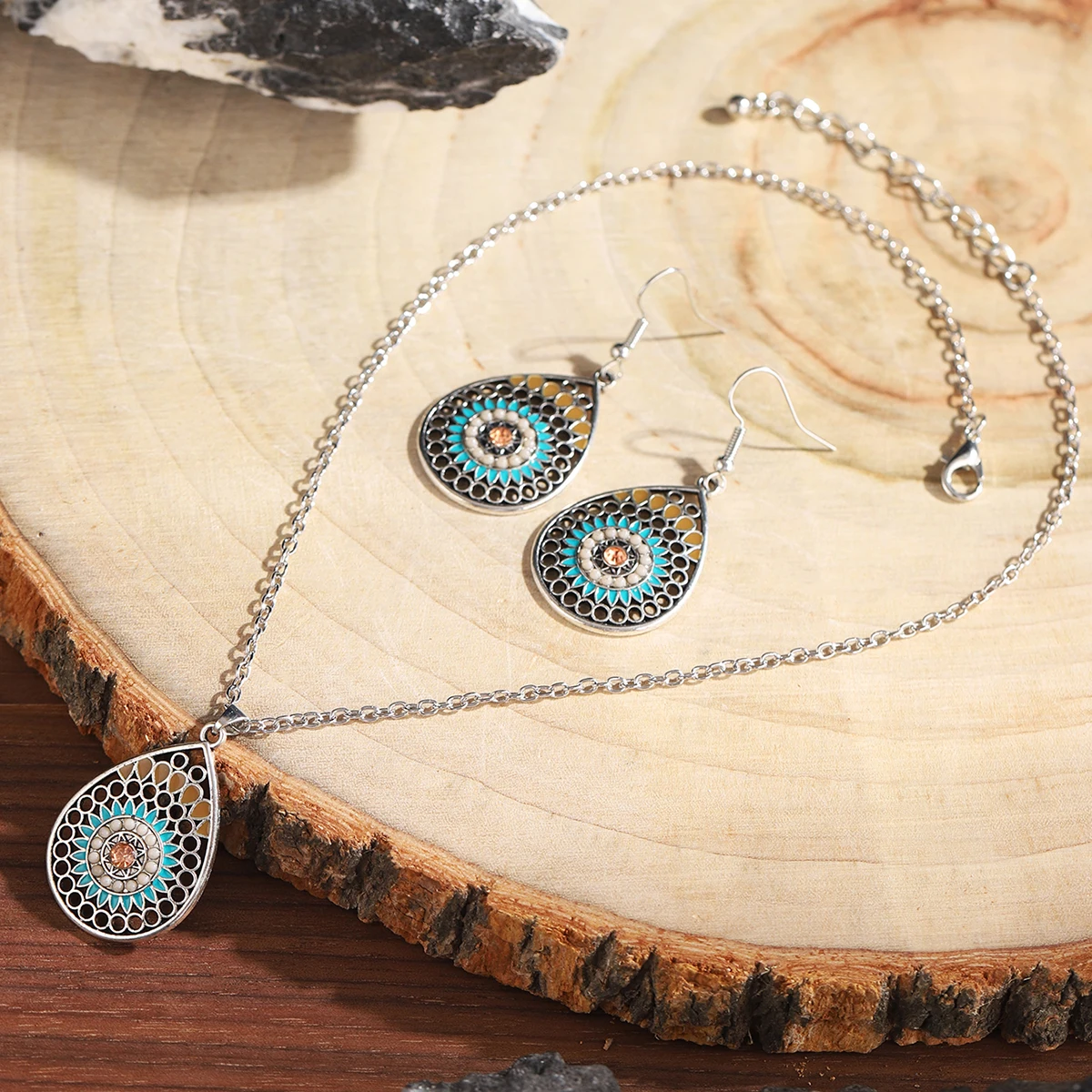 Boho Blue Flower Dangle Earrings Set Women Girls Vintage Pendant Necklace Jewelry Sets Female Party Jewelry Accessories 
Boho Blue Flower Dangle Earrings Set Women Girls Vintage Pendant Necklace Jewelry Sets Female Party Jewelry Accessories