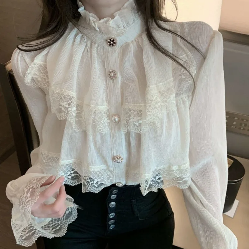 Fashion Korean White Blouse Women Blusas Stand Neck Chiffon Shirts Long Sleeve Ruffles Lace Blouses Vintage Elegant Femme Tops
Fashion Korean White Blouse Women Blusas Stand Neck Chiffon Shirts Long Sleeve Ruffles Lace Blouses Vintage Elegant Femme Tops