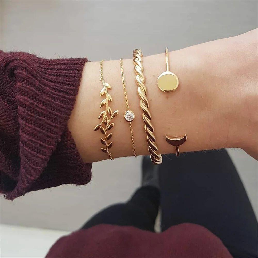 Vintage Rhinestone Chain Bracelets Set for Women Bohemia Multilayer Heart Leaf Charm Bangles Fashion Party Jewelry Gift
Vintage Rhinestone Chain Bracelets Set for Women Bohemia Multilayer Heart Leaf Charm Bangles Fashion Party Jewelry Gift