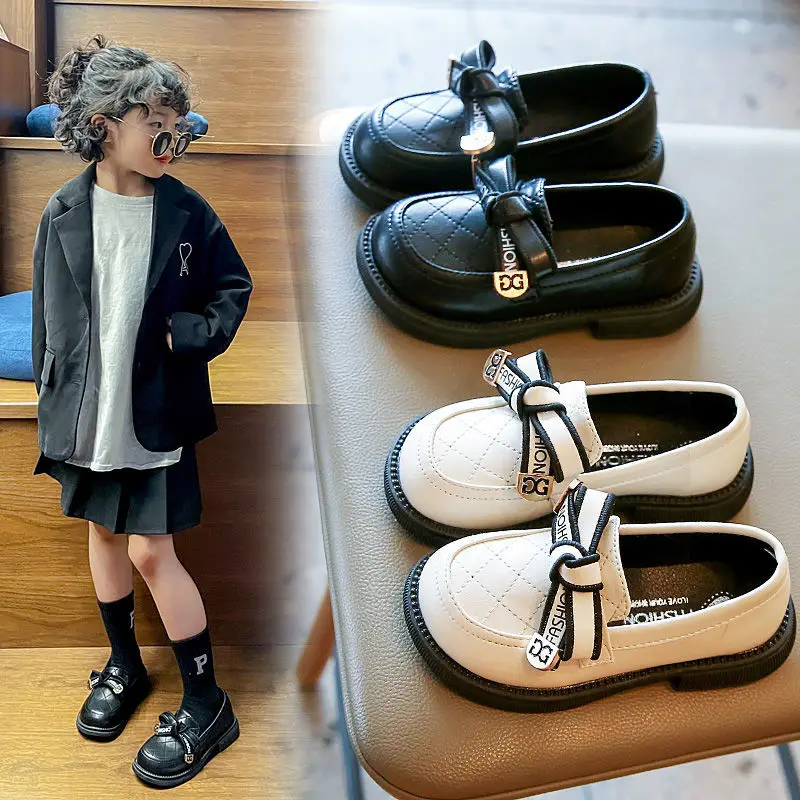 Girls Black Leather Shoes 2022 New Foreign Style Princess Shoes In The Big Boy Soft Bottom Bow Student Campus Single Shoes
Girls Black Leather Shoes 2022 New Foreign Style Princess Shoes In The Big Boy Soft Bottom Bow Student Campus Single Shoes