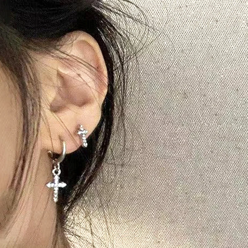 Punk Asymmetric Cross Stud Earrings for Women Silver Color Earrings Crystal Earrings for Girls Party Jewelry Gift
Punk Asymmetric Cross Stud Earrings for Women Silver Color Earrings Crystal Earrings for Girls Party Jewelry Gift