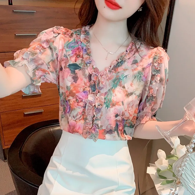 French floral chiffon shirt for women's summer 2023 new design sense niche short sleeved top shirt
French floral chiffon shirt for women's summer 2023 new design sense niche short sleeved top shirt