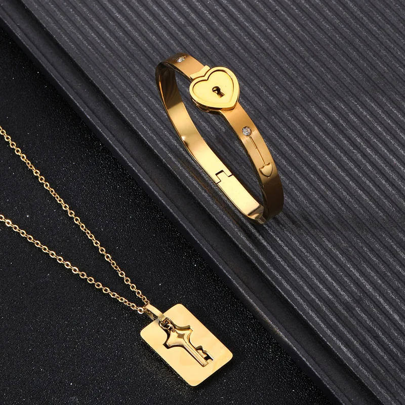 Titanium Steel Jewelry Soars To The Sky With High-end Atmosphere. The Same Stainless Steel Bracelet Necklace Set
Titanium Steel Jewelry Soars To The Sky With High-end Atmosphere. The Same Stainless Steel Bracelet Necklace Set