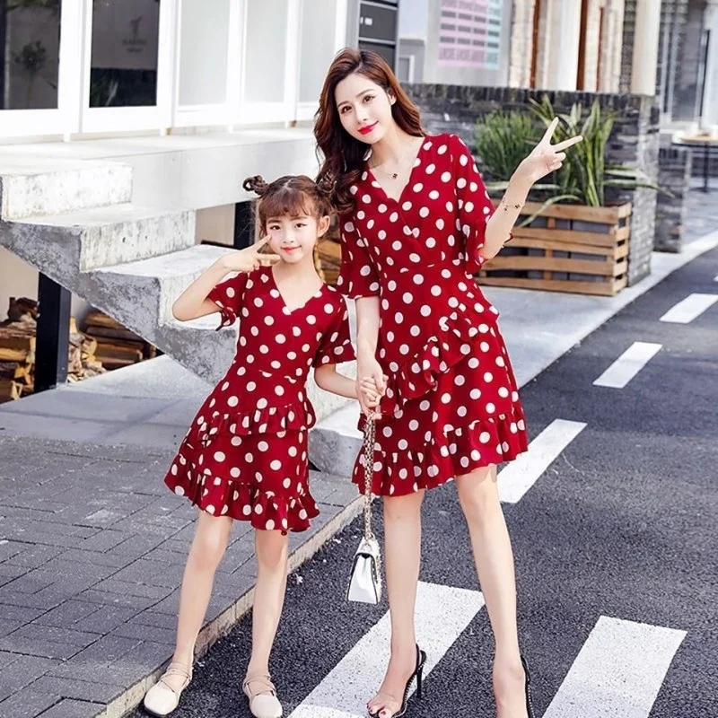 

Parent-child Polka Dots Dress Mother and Daughter Fashion Layered Dresses V-Neck Short Sleeve Girls Elegant Princess 10-12 Years