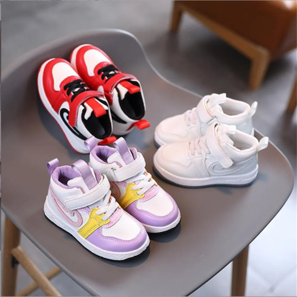 2022 New Children's Shoes Disney Children's Small White Shoes Girls Casual Shoes Leather Sneakers Middle Casual Shoes
2022 New Children's Shoes Disney Children's Small White Shoes Girls Casual Shoes Leather Sneakers Middle Casual Shoes