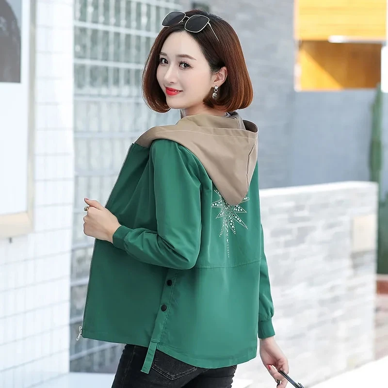 Women's Short Jacket Coat Hooded Windbreaker New Women Spring Autumn Long-Sleeve Zipper Coat With Lined Casual Tops 4XL
Women's Short Jacket Coat Hooded Windbreaker New Women Spring Autumn Long-Sleeve Zipper Coat With Lined Casual Tops 4XL