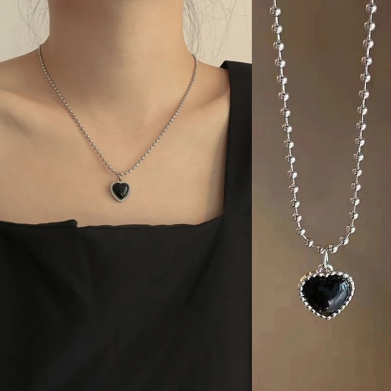 Korean Fashion Black Love Heart Pendant Necklace For Women Collar Chain Simple Temperament Chain Jewelry Accessories Gift
Korean Fashion Black Love Heart Pendant Necklace For Women Collar Chain Simple Temperament Chain Jewelry Accessories Gift