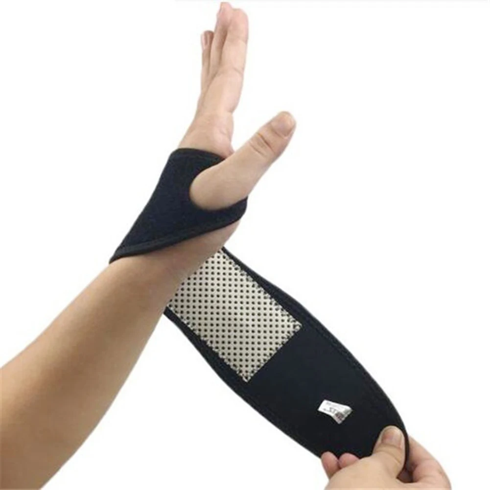 2Pcs/Pair Self-heating Magnet Wrist Support Brace Guard Protector Pad Men Winter Keep Warm Band Sports Protective Gear Bracers
2Pcs/Pair Self-heating Magnet Wrist Support Brace Guard Protector Pad Men Winter Keep Warm Band Sports Protective Gear Bracers