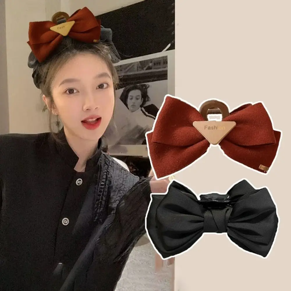 Princess Headwear Vintage High-end Top clip Prom Party Hair Accessory Winter Velvet Oversized Bow Korean Hair Clip for Women
Princess Headwear Vintage High-end Top clip Prom Party Hair Accessory Winter Velvet Oversized Bow Korean Hair Clip for Women