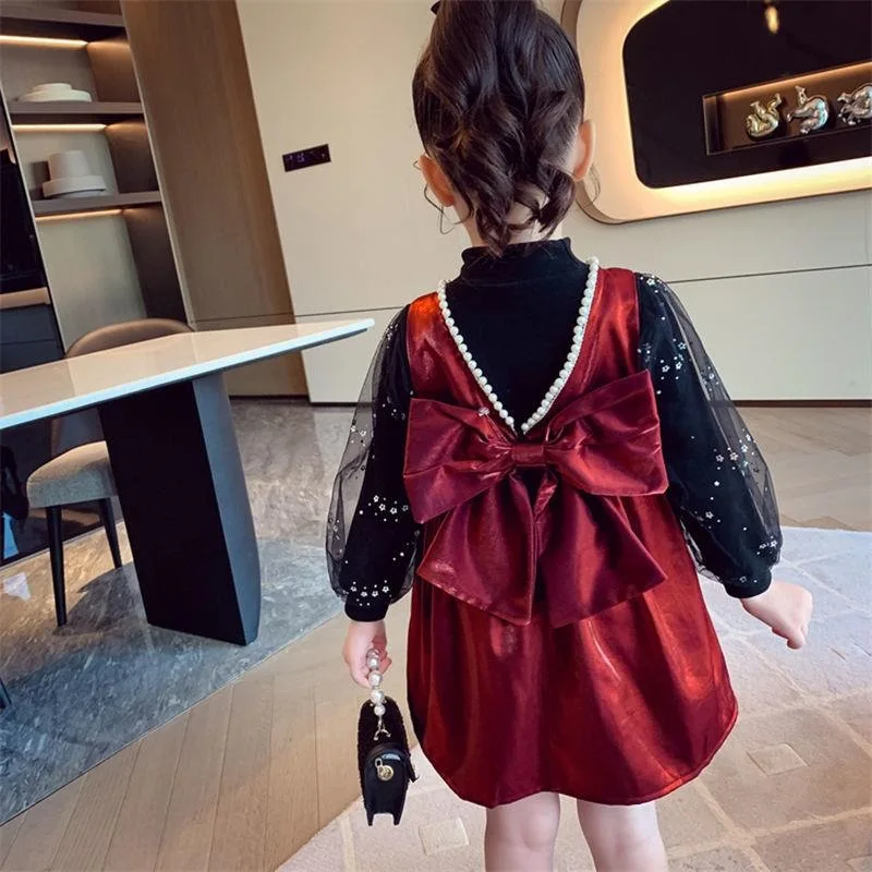 Winter girls' bottoming shirt Western-style bow children's skirt red vest skirt suit baby girl clothes
Winter girls' bottoming shirt Western-style bow children's skirt red vest skirt suit baby girl clothes