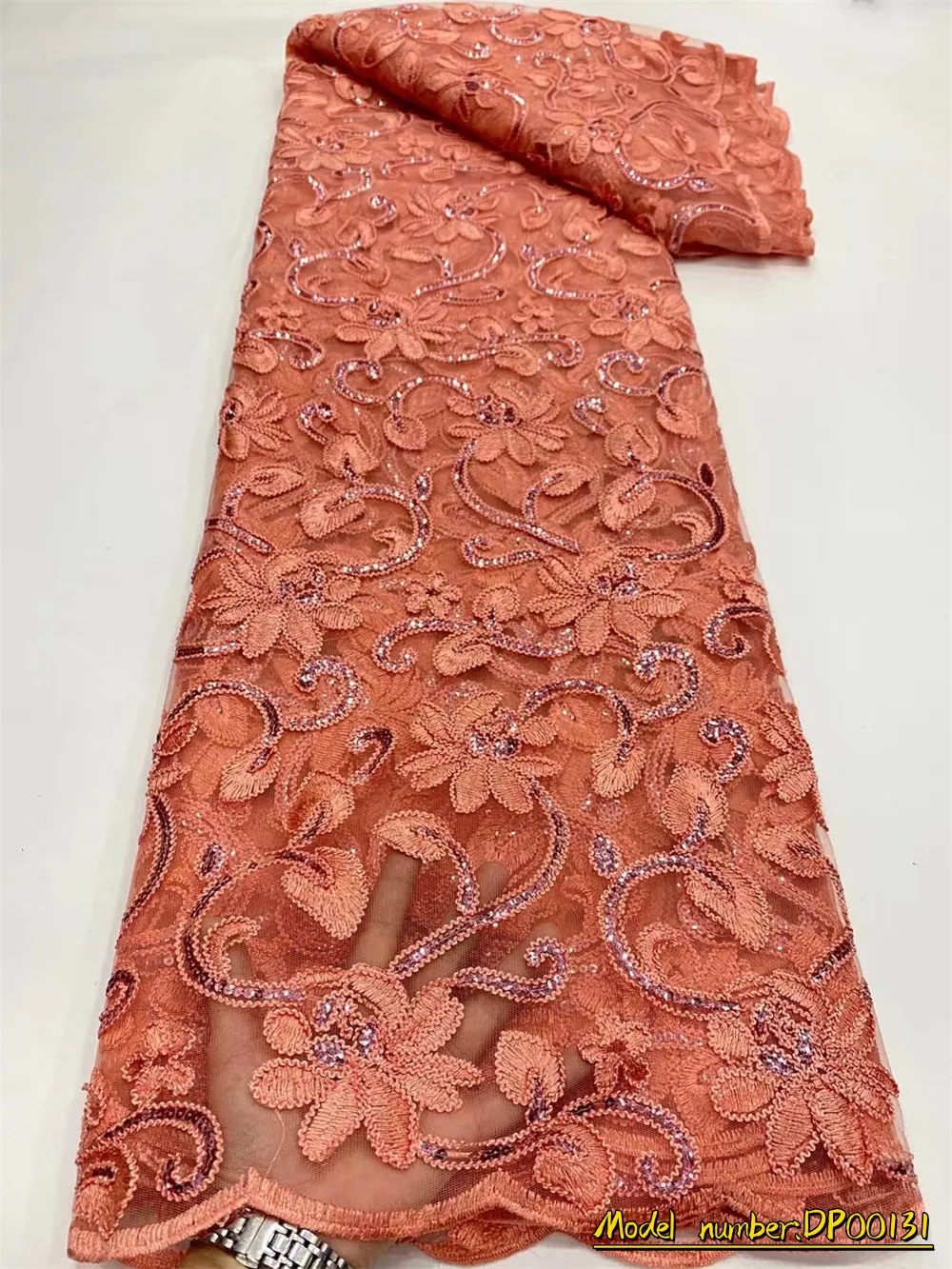 Hot Sale Sequin Lace Fabrics African Lace Fabric High Quality Nigeria French Tulle Mesh Lace Fabric for Bridal Material / DP0131
Hot Sale Sequin Lace Fabrics African Lace Fabric High Quality Nigeria French Tulle Mesh Lace Fabric for Bridal Material / DP0131