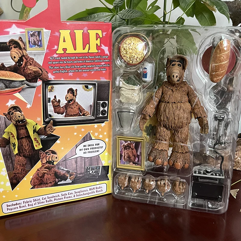 

Original NECA Ultimate Alien Life Form ALF Action Figure Oh Look! Someone With Taste Joint Movable Doll Birthday Present