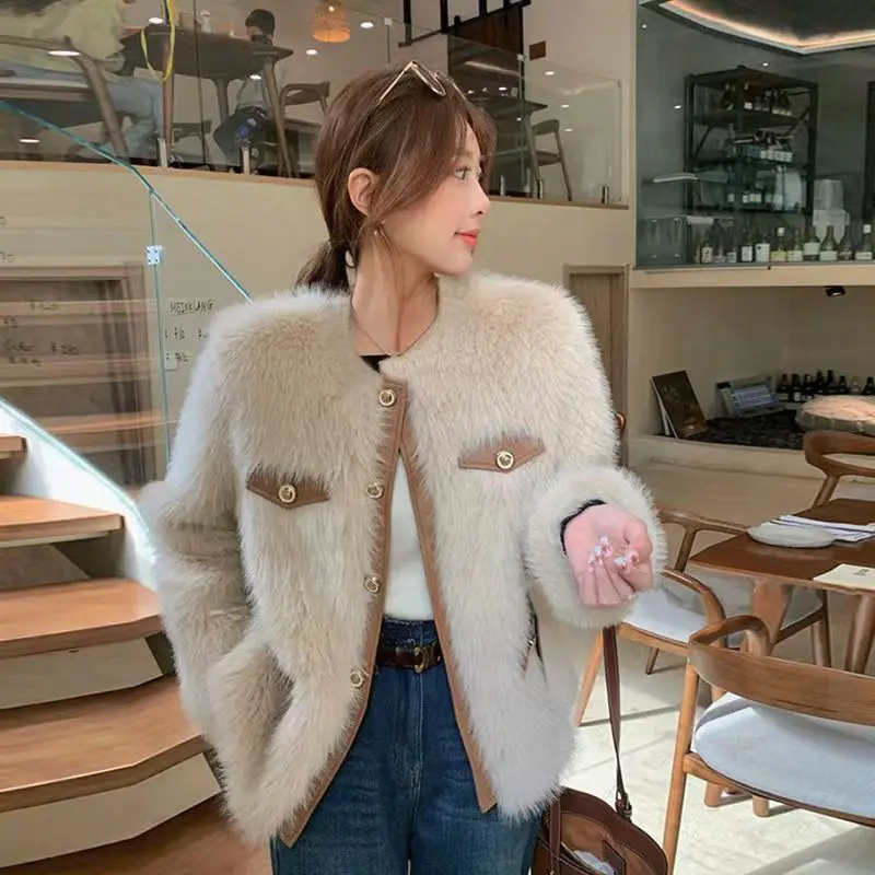2023 Winter New High Quality Fur Coat Women Promotion Fashion Thick Warm Women's Winter Jacket Outerwear
2023 Winter New High Quality Fur Coat Women Promotion Fashion Thick Warm Women's Winter Jacket Outerwear