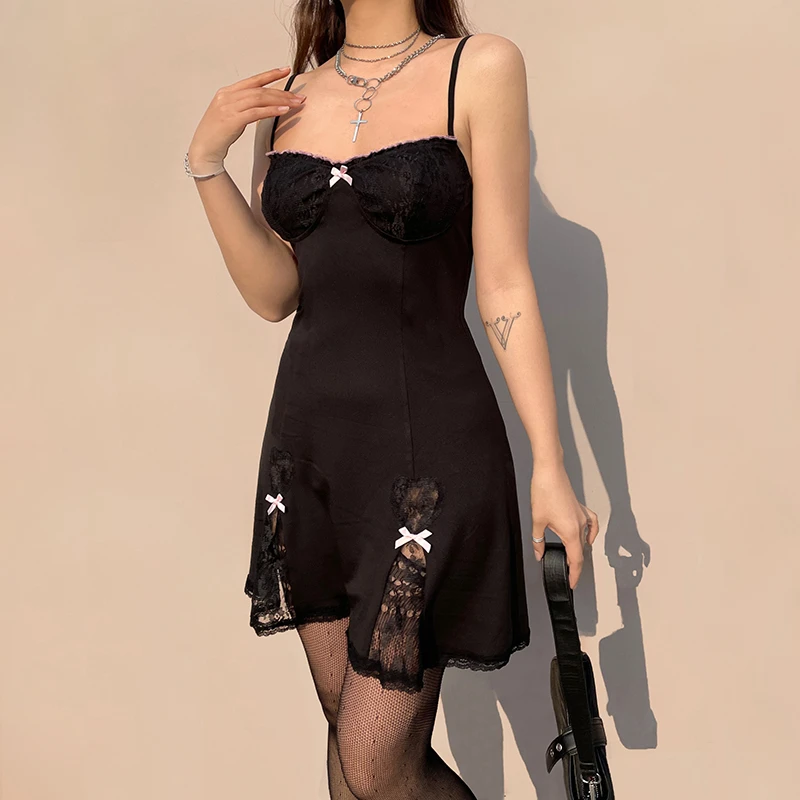 2000s Aesthetic Gothics Clothes Fashion Streetwear Black Mini Dress Cute Sweet Girl Lace Trim Sleeveless V Neck Dresses with Bow
2000s Aesthetic Gothics Clothes Fashion Streetwear Black Mini Dress Cute Sweet Girl Lace Trim Sleeveless V Neck Dresses with Bow