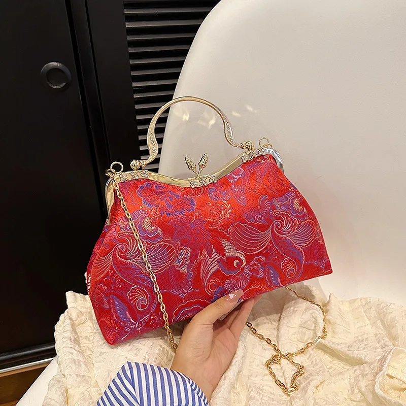 2023 Retro Embroidered Dinner Bag Luxury Designer Hand Women's Bags Party One Shoulder Bag Evening Bag Chain Crossbody Wallet
2023 Retro Embroidered Dinner Bag Luxury Designer Hand Women's Bags Party One Shoulder Bag Evening Bag Chain Crossbody Wallet