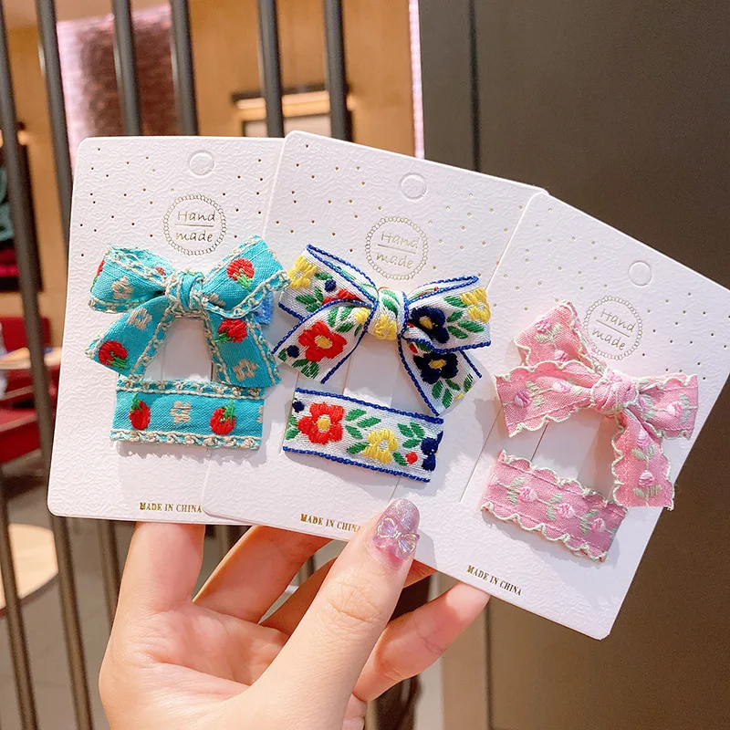 2PCS Children Hair Pins Floral Embroidery Hair Clip Hair Accessories For Girls Bb Clip Baby заколки Toddlers Kids Barrettes
2PCS Children Hair Pins Floral Embroidery Hair Clip Hair Accessories For Girls Bb Clip Baby заколки Toddlers Kids Barrettes