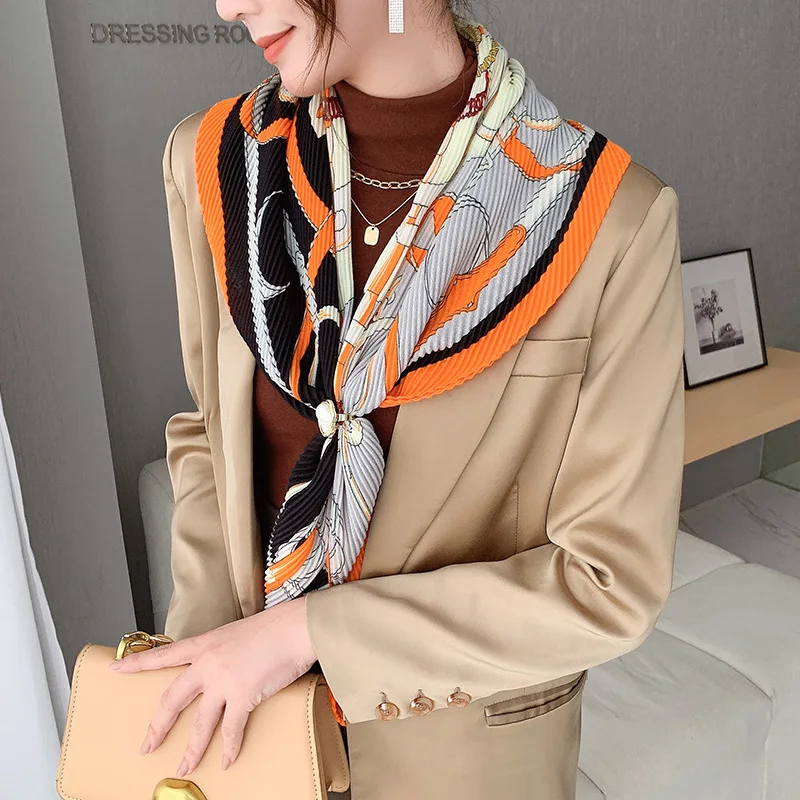 New Fashion Light Luxury Simulation Silk Scarf Women's 100cm Twill Silk Headscarf Printed Wrinkled Large Square Scarf
New Fashion Light Luxury Simulation Silk Scarf Women's 100cm Twill Silk Headscarf Printed Wrinkled Large Square Scarf