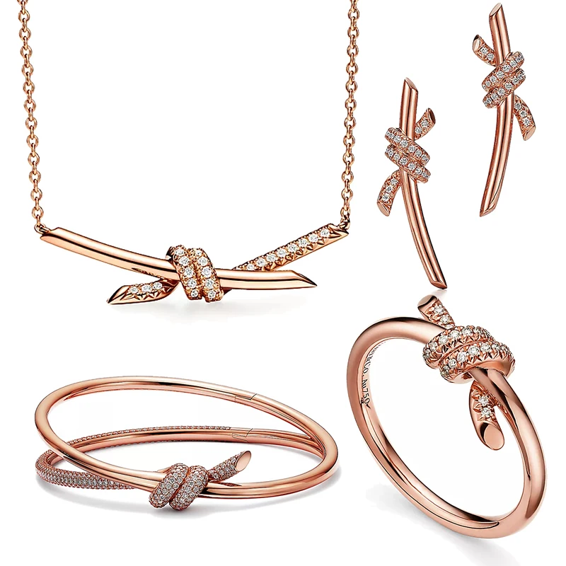Tiff Bracelet 925 Sterling Silver 1:1 High Quality Classic 18k Rose Gold Earrings for Women Necklace Double Row Hinged Rings 
Tiff Bracelet 925 Sterling Silver 1:1 High Quality Classic 18k Rose Gold Earrings for Women Necklace Double Row Hinged Rings