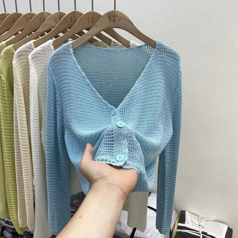 2023 Women's Summer Fashion Ice Silk Knitted Cardigans Female Hollow Air Conditioning Shawl Ladies Short Sunscreen Coats S11
2023 Women's Summer Fashion Ice Silk Knitted Cardigans Female Hollow Air Conditioning Shawl Ladies Short Sunscreen Coats S11