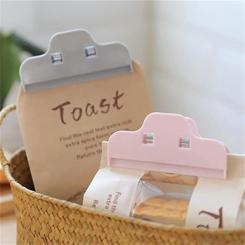 5Pcs Portable large Food Bread Storage Clip Household Plastic Snack Seal Sealing Bag Clips Kitchen Utensil
5Pcs Portable large Food Bread Storage Clip Household Plastic Snack Seal Sealing Bag Clips Kitchen Utensil