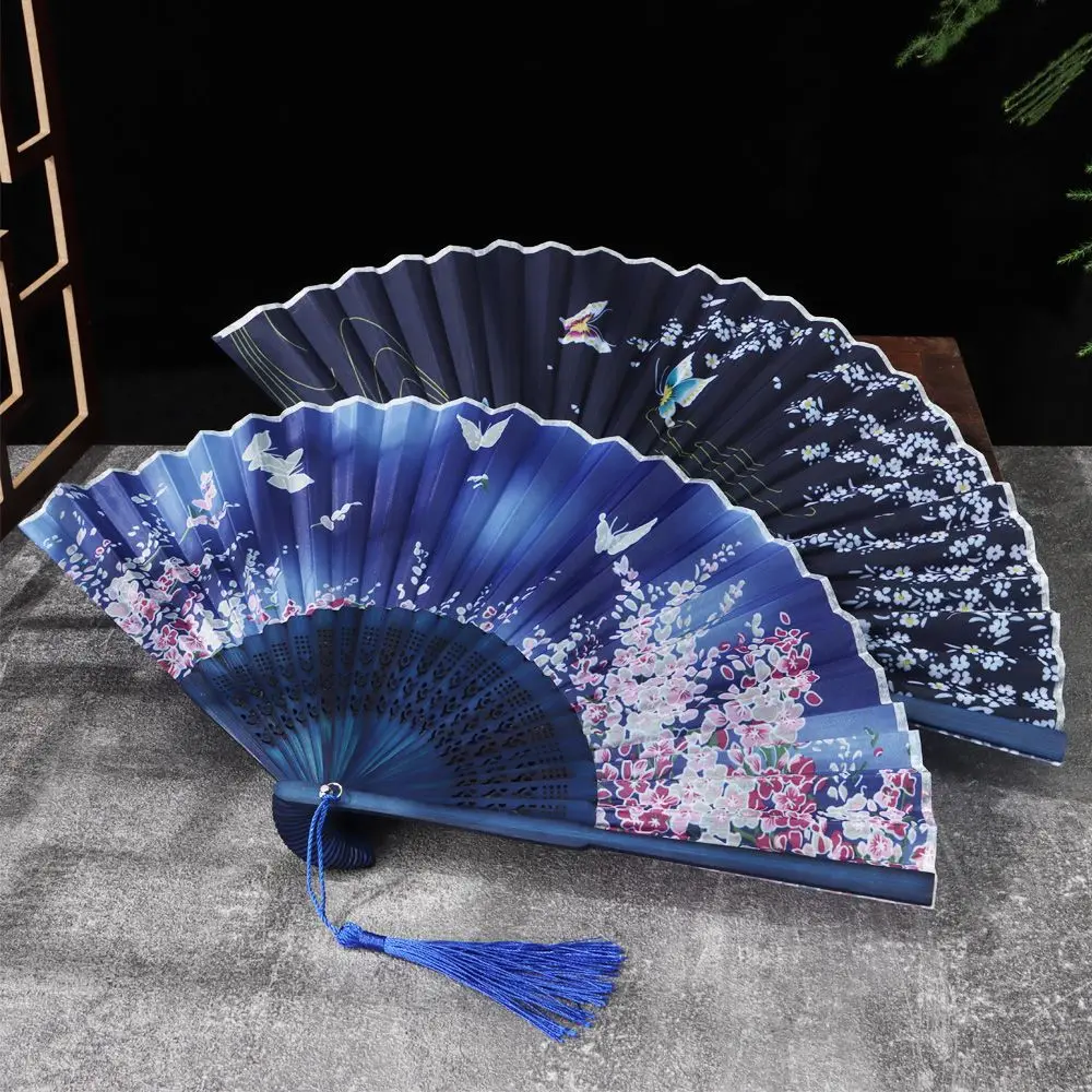 Ornaments Home Decoration Elegent Chinese Style Painting Dance Performance Props Handheld Fan Bamboo Folding Fan
Ornaments Home Decoration Elegent Chinese Style Painting Dance Performance Props Handheld Fan Bamboo Folding Fan