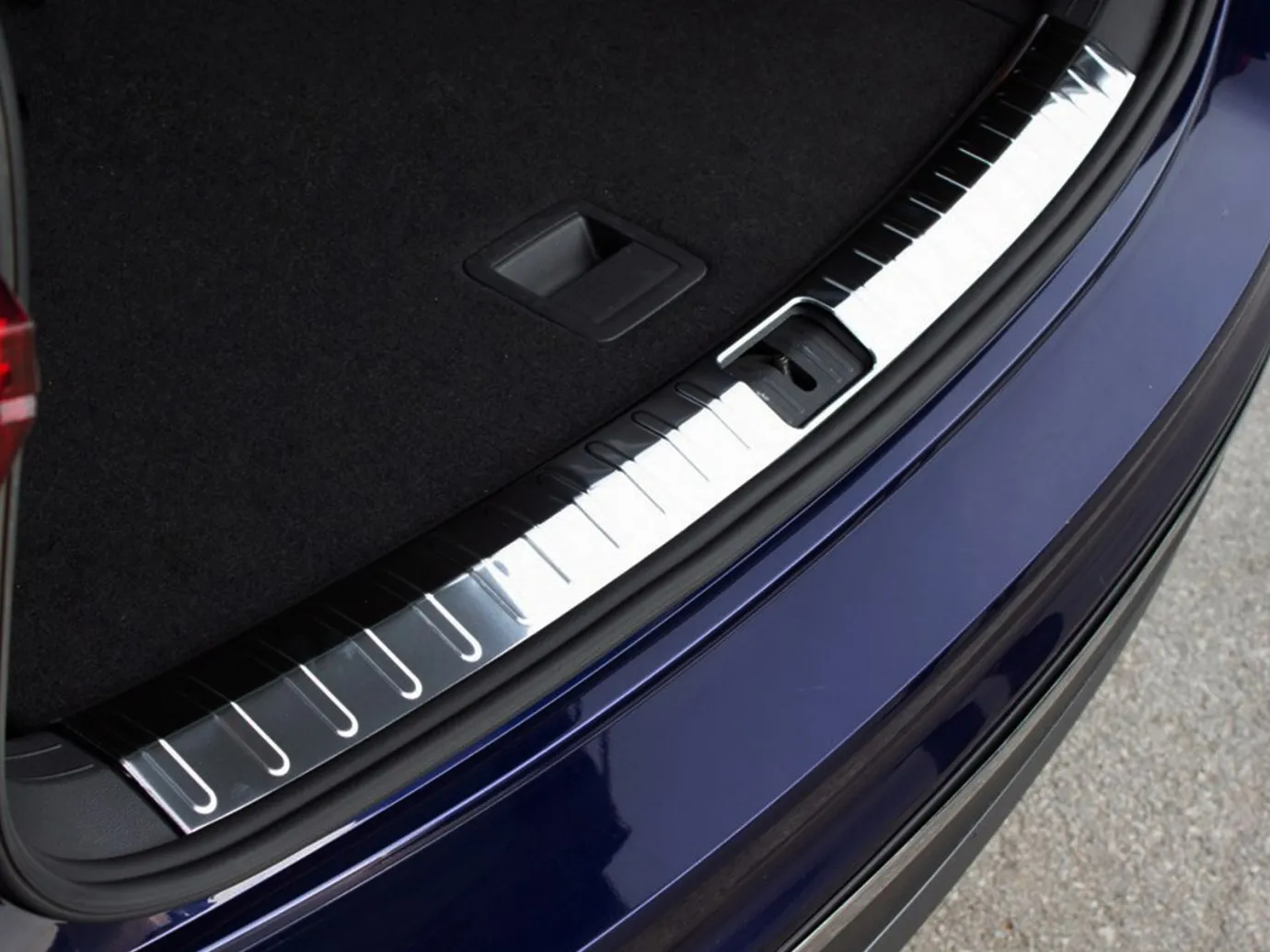 Vw Tiguan 2016- Chrome inner Rear Bumper Protector Scratch Guard Stainless Steel 2 Pcs WN Inox WN-0180
Vw Tiguan 2016- Chrome inner Rear Bumper Protector Scratch Guard Stainless Steel 2 Pcs WN Inox WN-0180