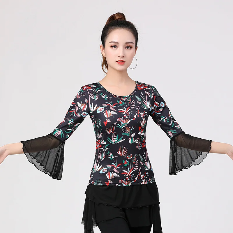 Printed Plus size 4XL Flare Sleeve Dance Top women's national standard dance practice clothes Latin dance fashion shirt
Printed Plus size 4XL Flare Sleeve Dance Top women's national standard dance practice clothes Latin dance fashion shirt
